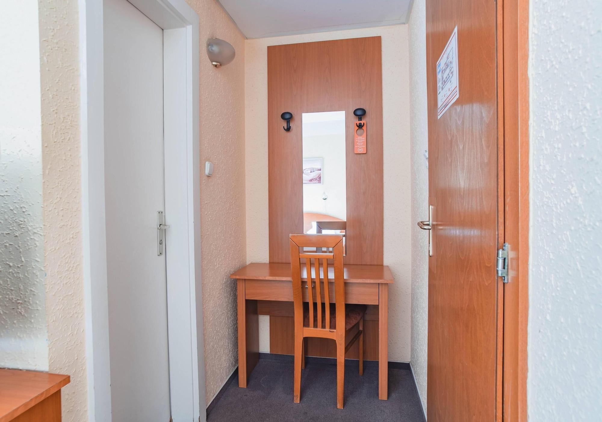 Homoky Hotels Bestline Hotel Budapest Bagian luar foto