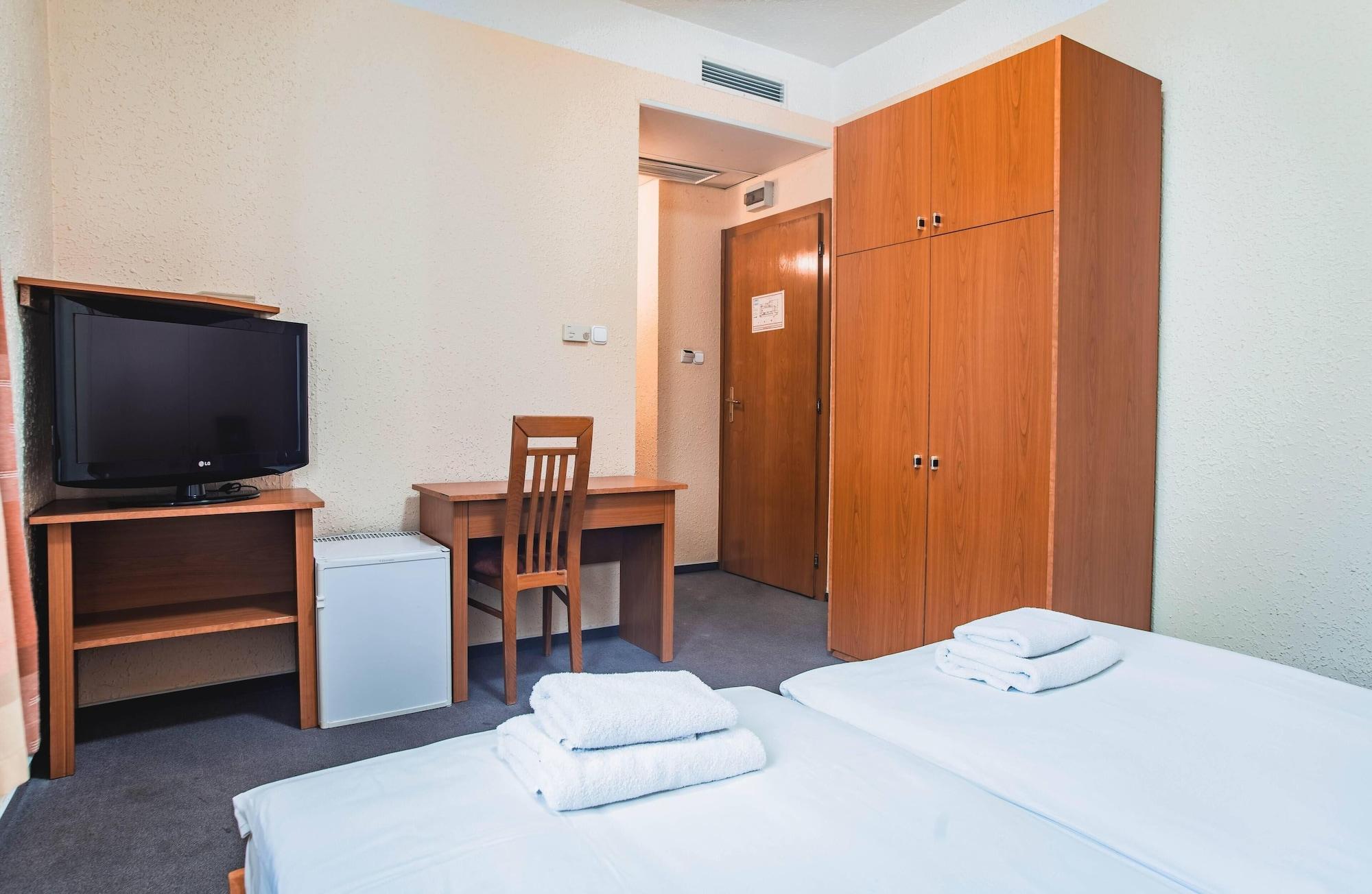Homoky Hotels Bestline Hotel Budapest Bagian luar foto