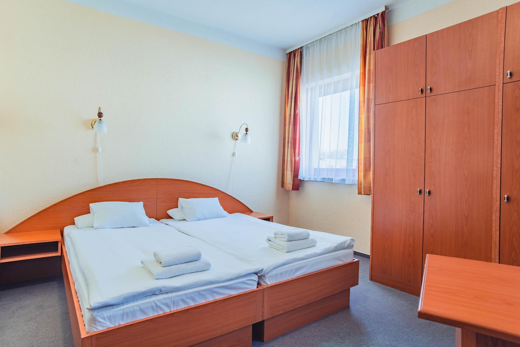 Homoky Hotels Bestline Hotel Budapest Bagian luar foto