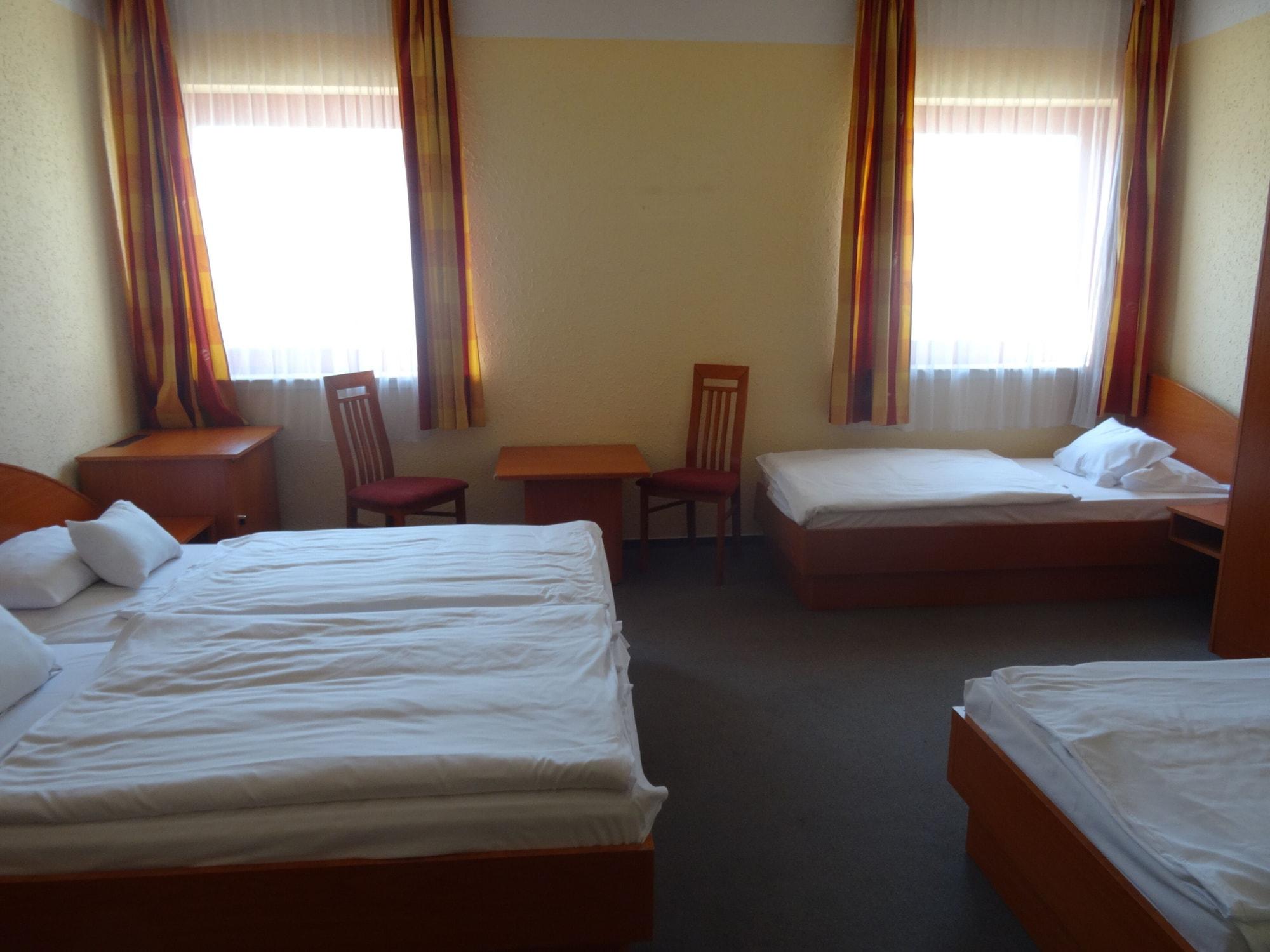 Homoky Hotels Bestline Hotel Budapest Bagian luar foto