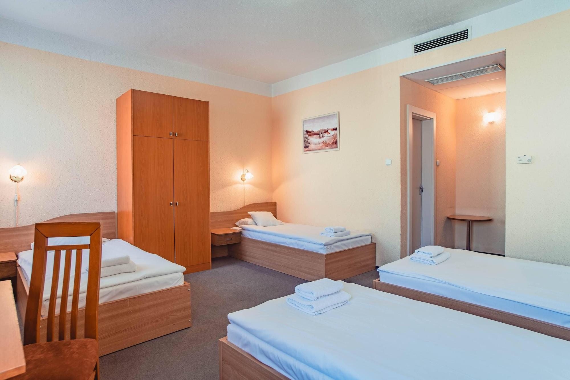 Homoky Hotels Bestline Hotel Budapest Bagian luar foto