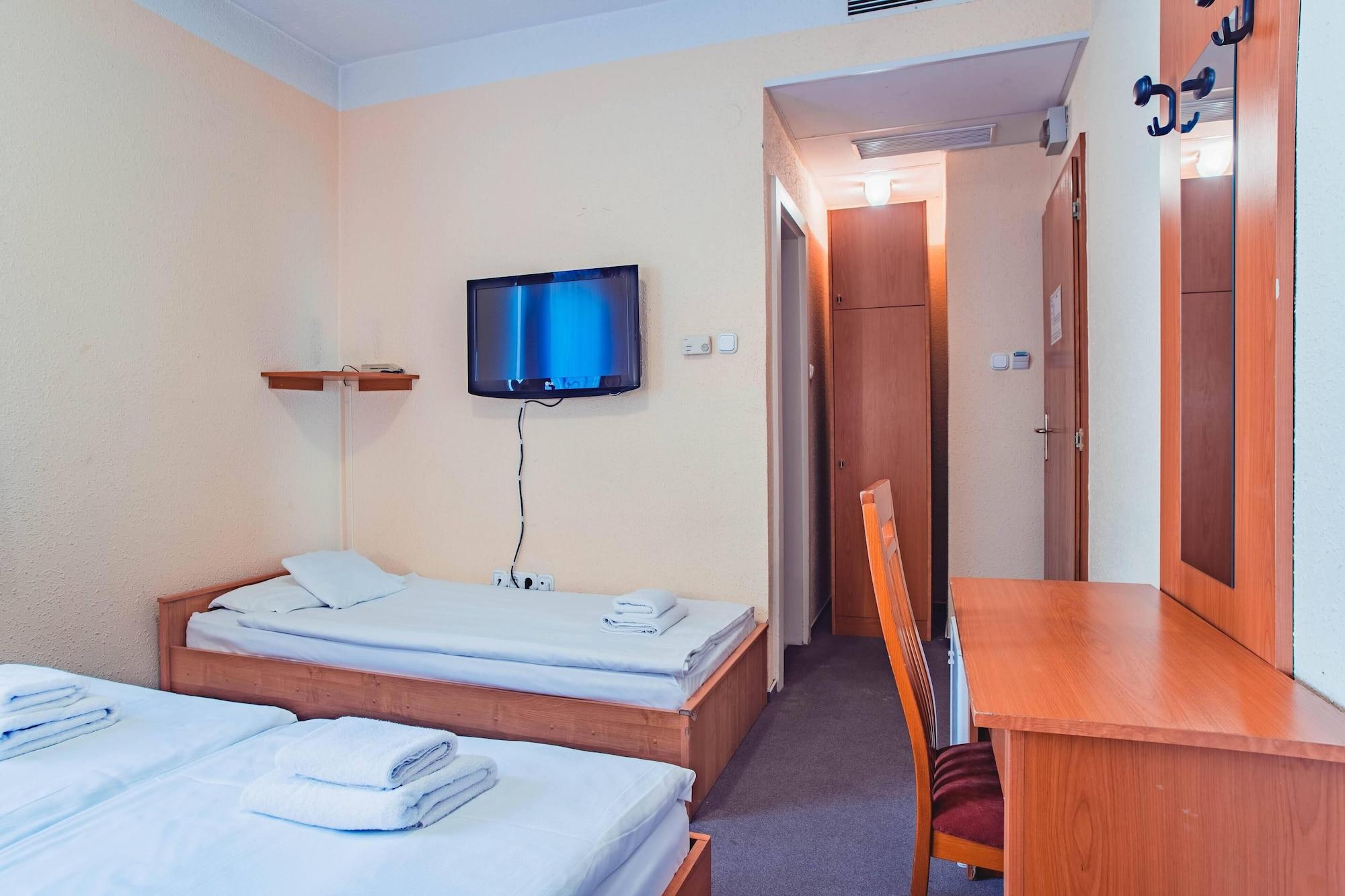 Homoky Hotels Bestline Hotel Budapest Bagian luar foto